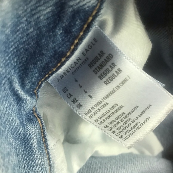 AEO All Cotton MOM JEANS Lightly Distressed Size 4 - Picture 9 of 15